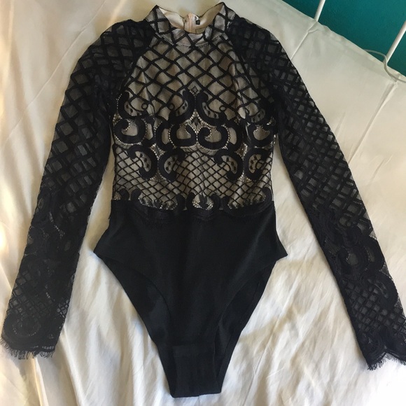 Lace bodysuit - Picture 2 of 5